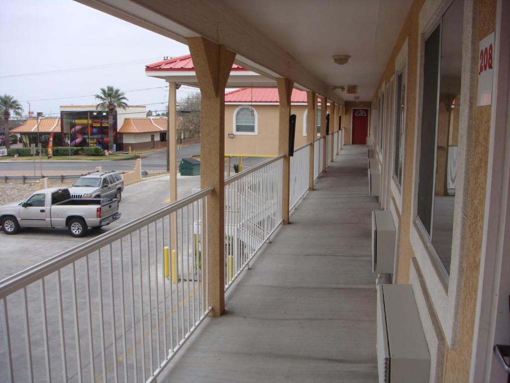 Eagle Pass Inn Εξωτερικό φωτογραφία